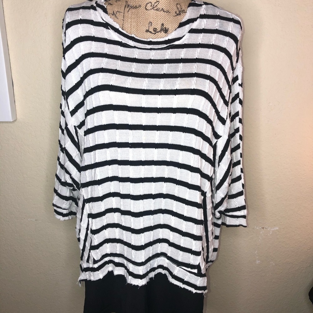 Umgee Distressed Worn Look Oversized Black & White Striped Faux Layer Tunic Sz L